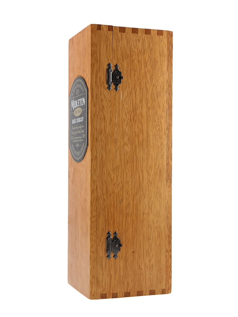 MIDLETON VERY RARE  1990 木製ケース（瓶はありません） Midleton - Very Rare (1990) Whisky Auction | Whisky Hammer