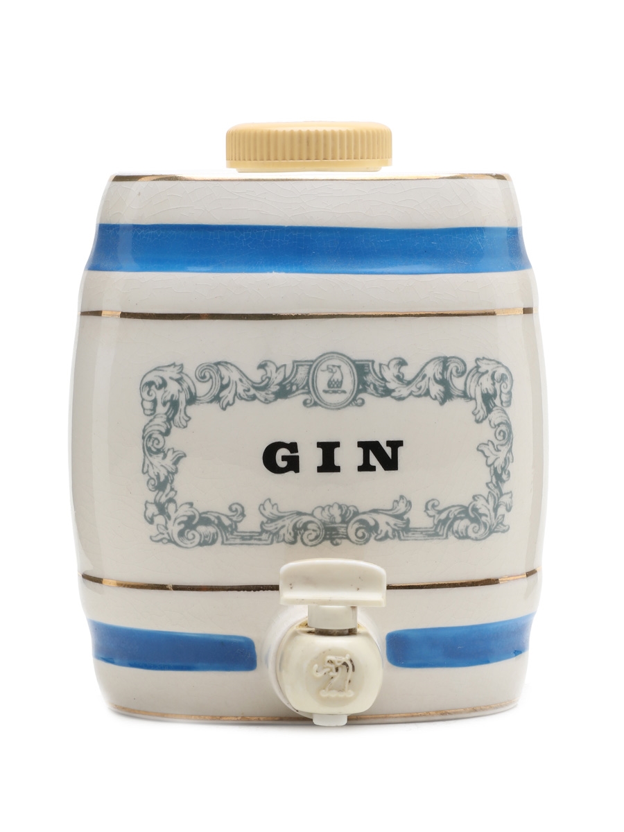 Gilbey Gin Barrel Medium 