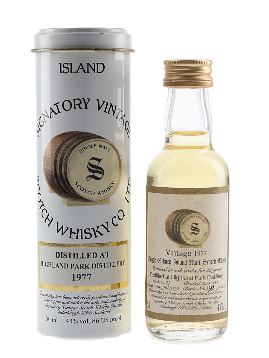 Highland Park 1977 22 Year Old Bottled 2000 - Signatory Vintage 5cl / 43%