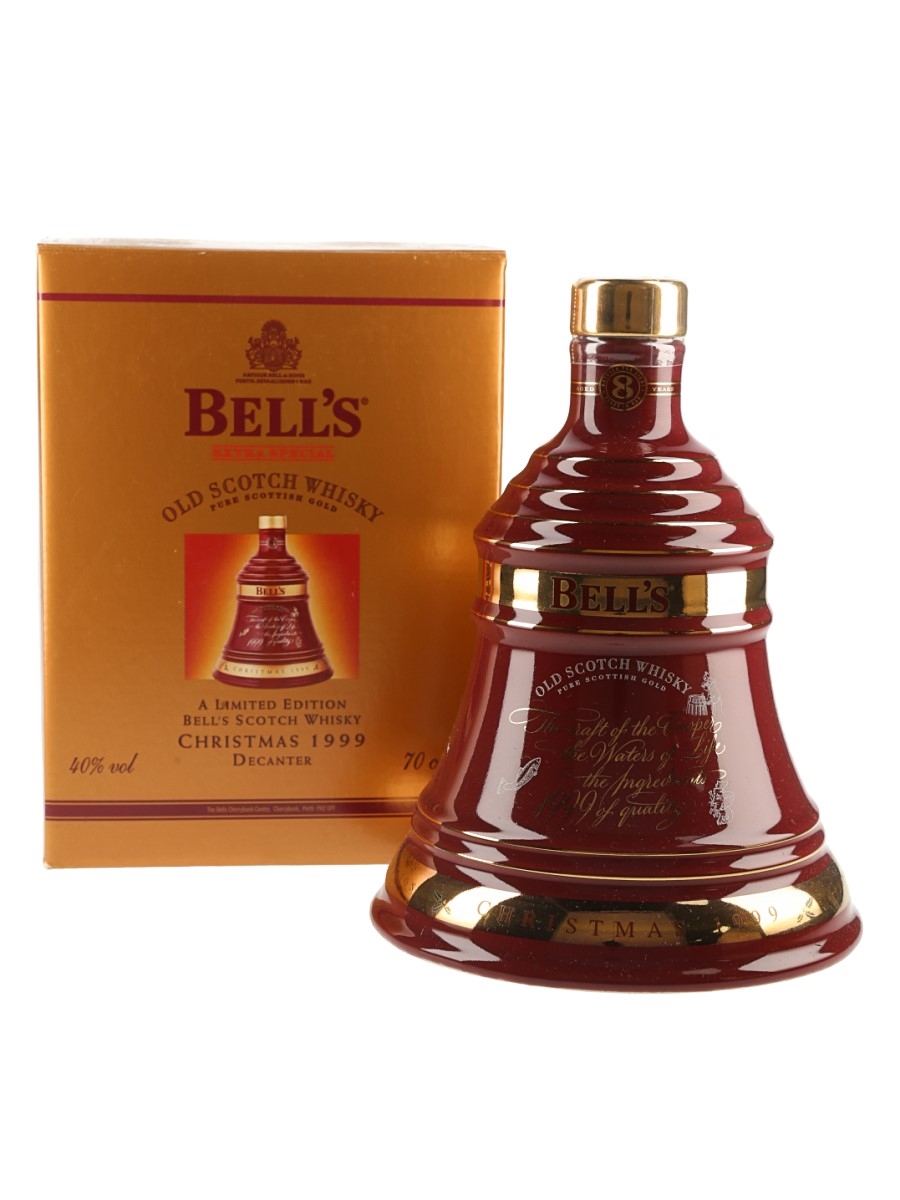 Bell's Christmas 1999 8 Year Old Ceramic Decanter  70cl / 40%
