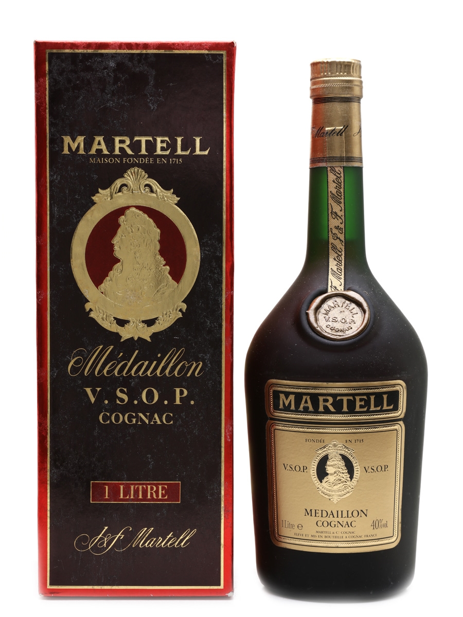 Martell vsop 0.7. Martell VSOP Medaillon old Fine Cognac 1715. Martell VSOP Medaillon 1715. Мартелл коньяк VSOP медальон. Коньяк Мартель VSOP Medaillon 0.7.
