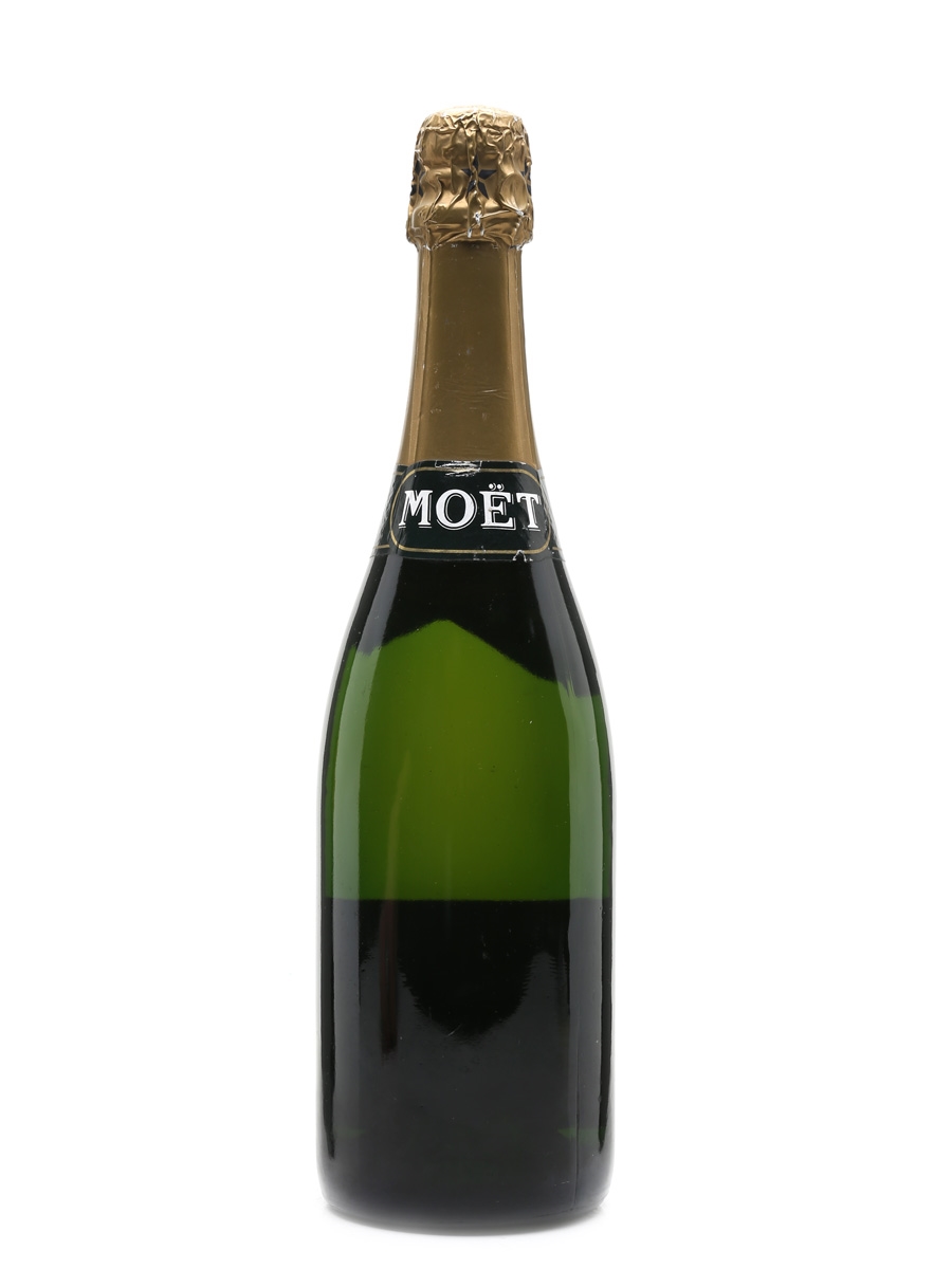 Moet & Chandon Dry Imperial 1982 - Lot 37385 - Buy/Sell Champagne