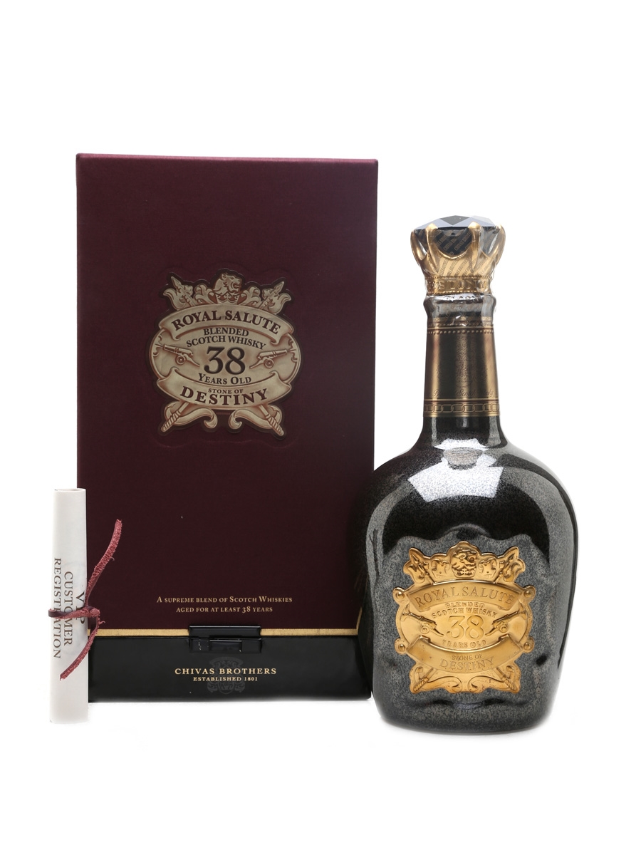Royal Salute 38 Year Old Bottled 2016 - Stone Of Destiny 50cl / 40%