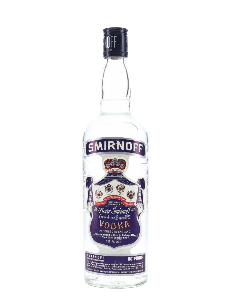 Smirnoff Blue Label Bottled 1970s - International Distillers & Vintners 75.7cl / 46%