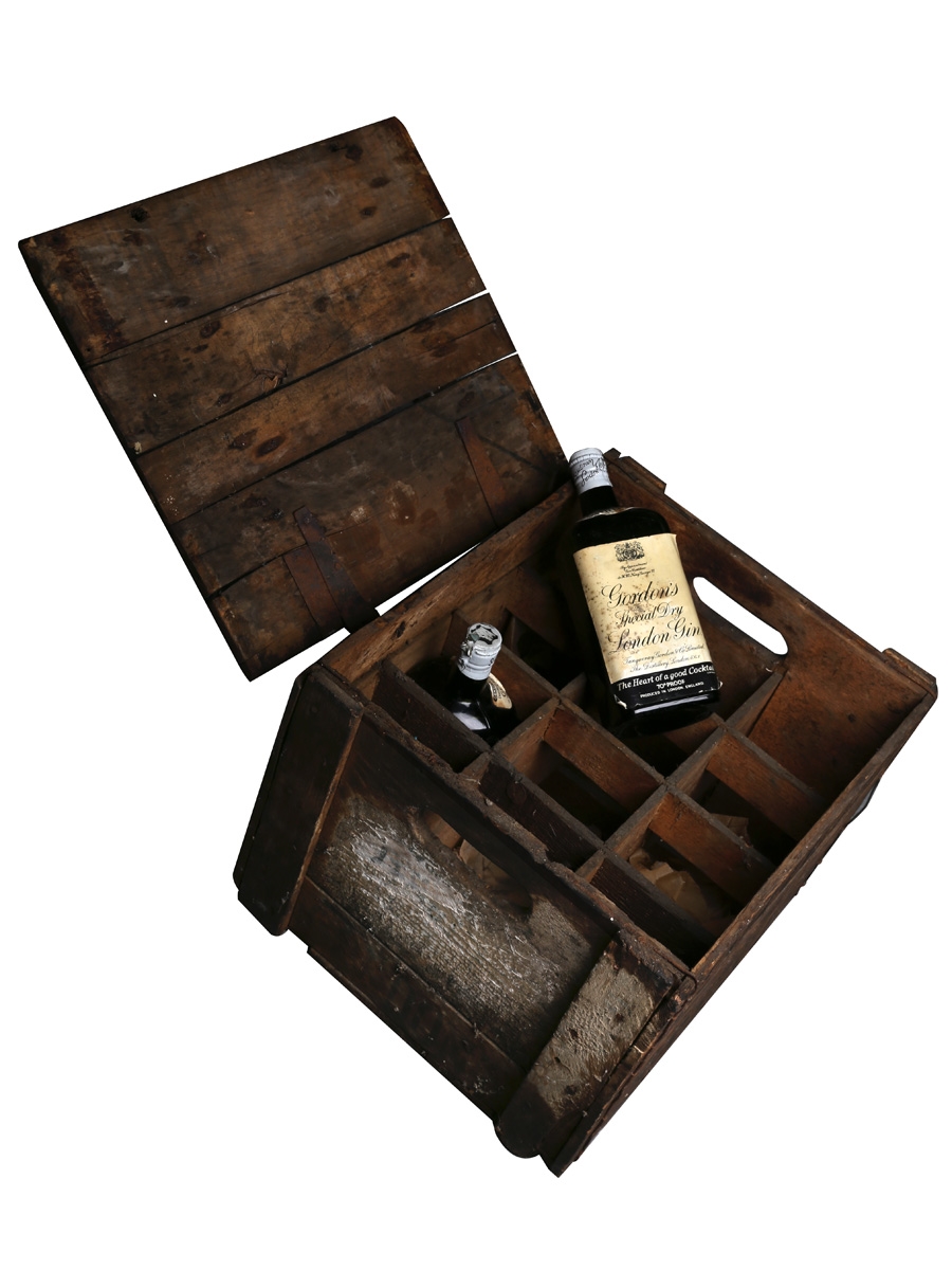 Gordon's Special Dry London Gin Spring Cap - Lot 58049 - Buy/Sell