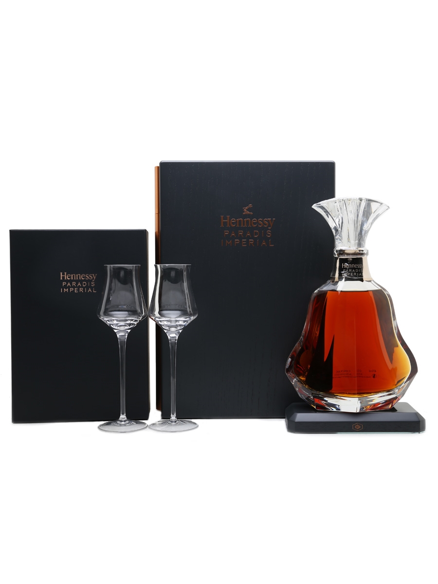 Hennessy Paradis Imperial Includes Glasses & Drip Free Pourer 70cl / 40%