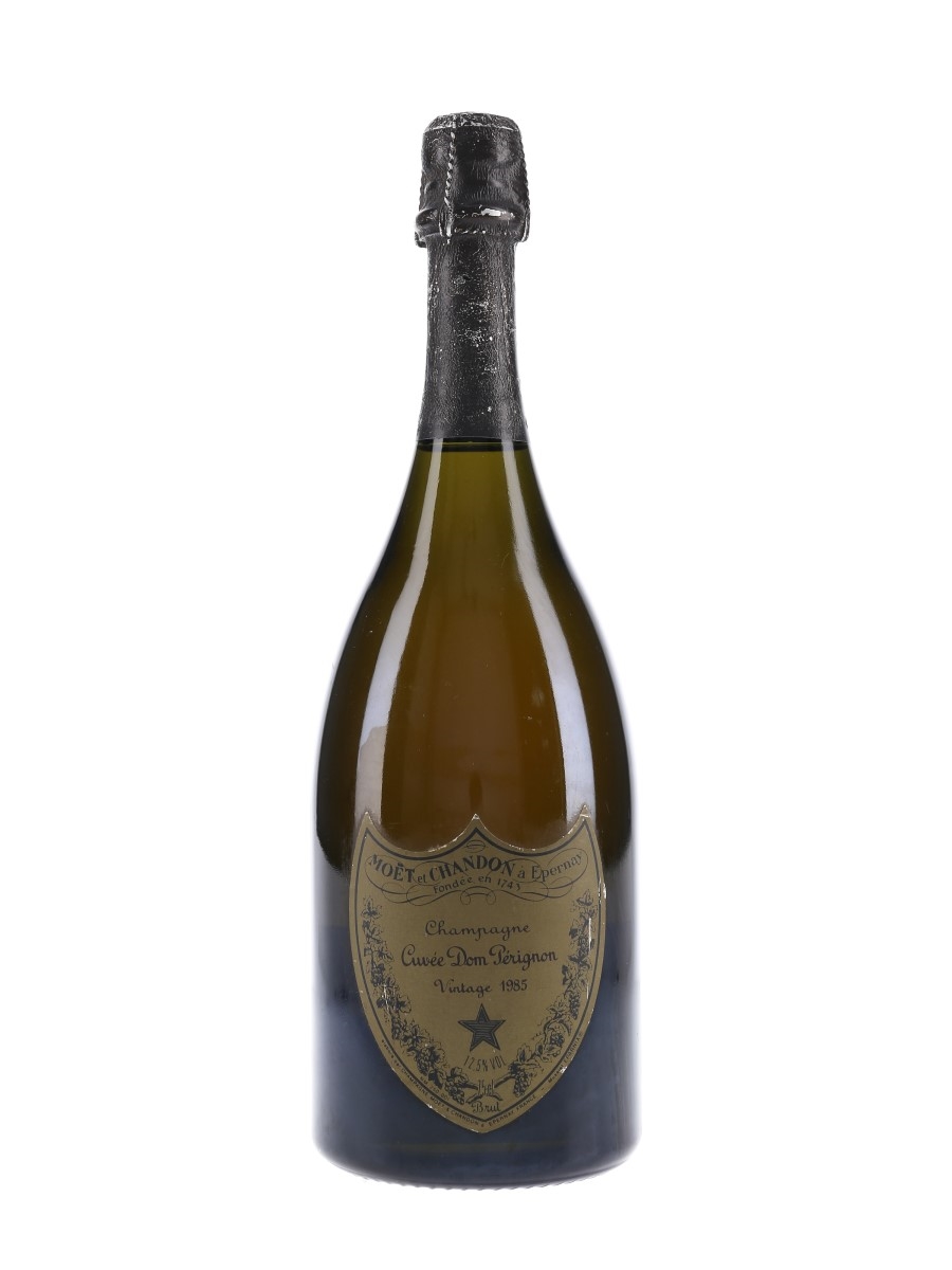 Dom perignon. Шампанское dom Perignon Vintage 1995. Шардоне Дон Периньон. Дон Периньон Голд. Dom Perignon винодельня.