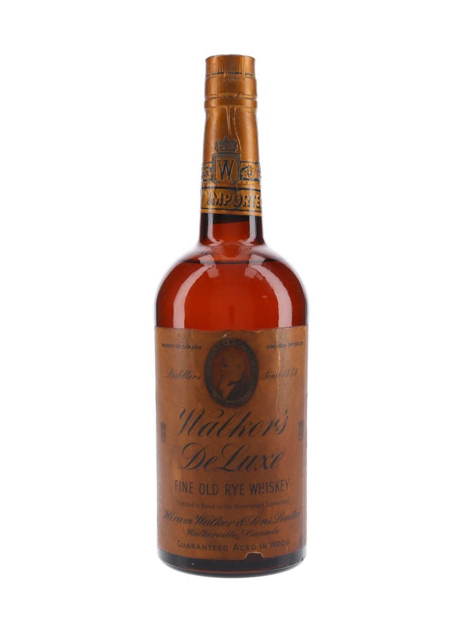 Walker's De Luxe Fine Old Rye Whiskey Bottled 1940s - Hiram Walker 75cl / 40%