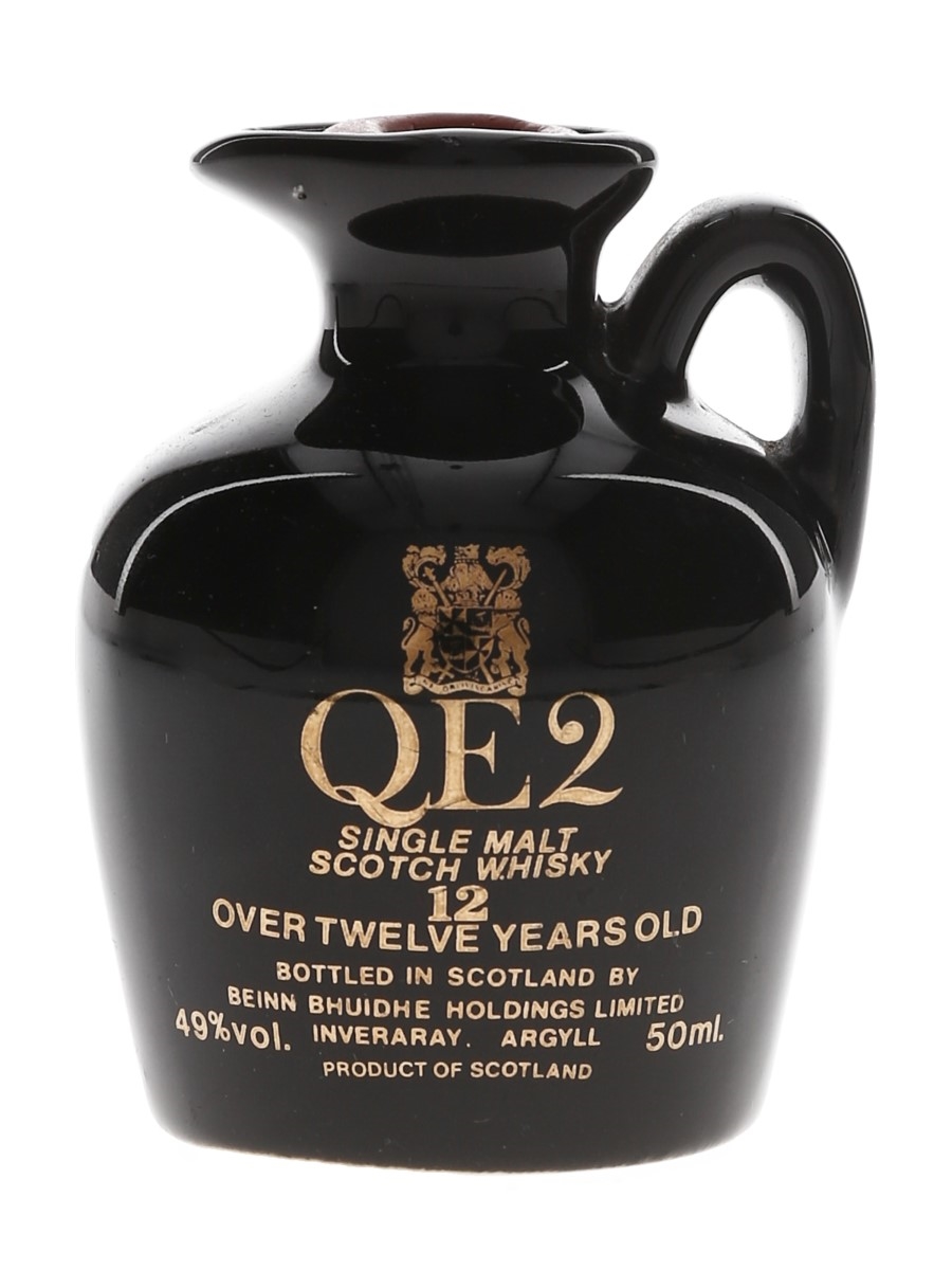 QE2 12 Year Old Ceramic Decanter Bottled 1980s 5cl / 49%