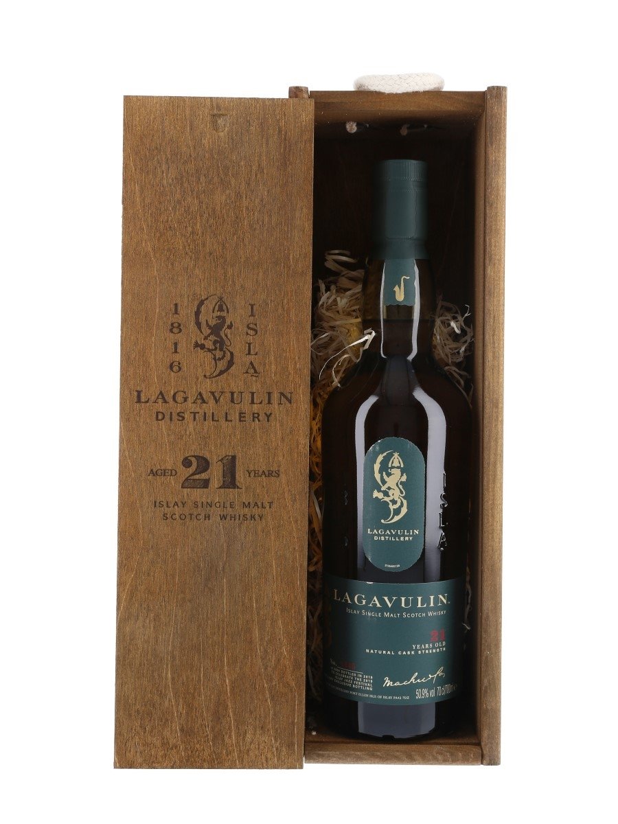 Lagavulin 21 Year Old Distillery Exclusive - Lot 77751 - Buy/Sell Islay  Whisky Online