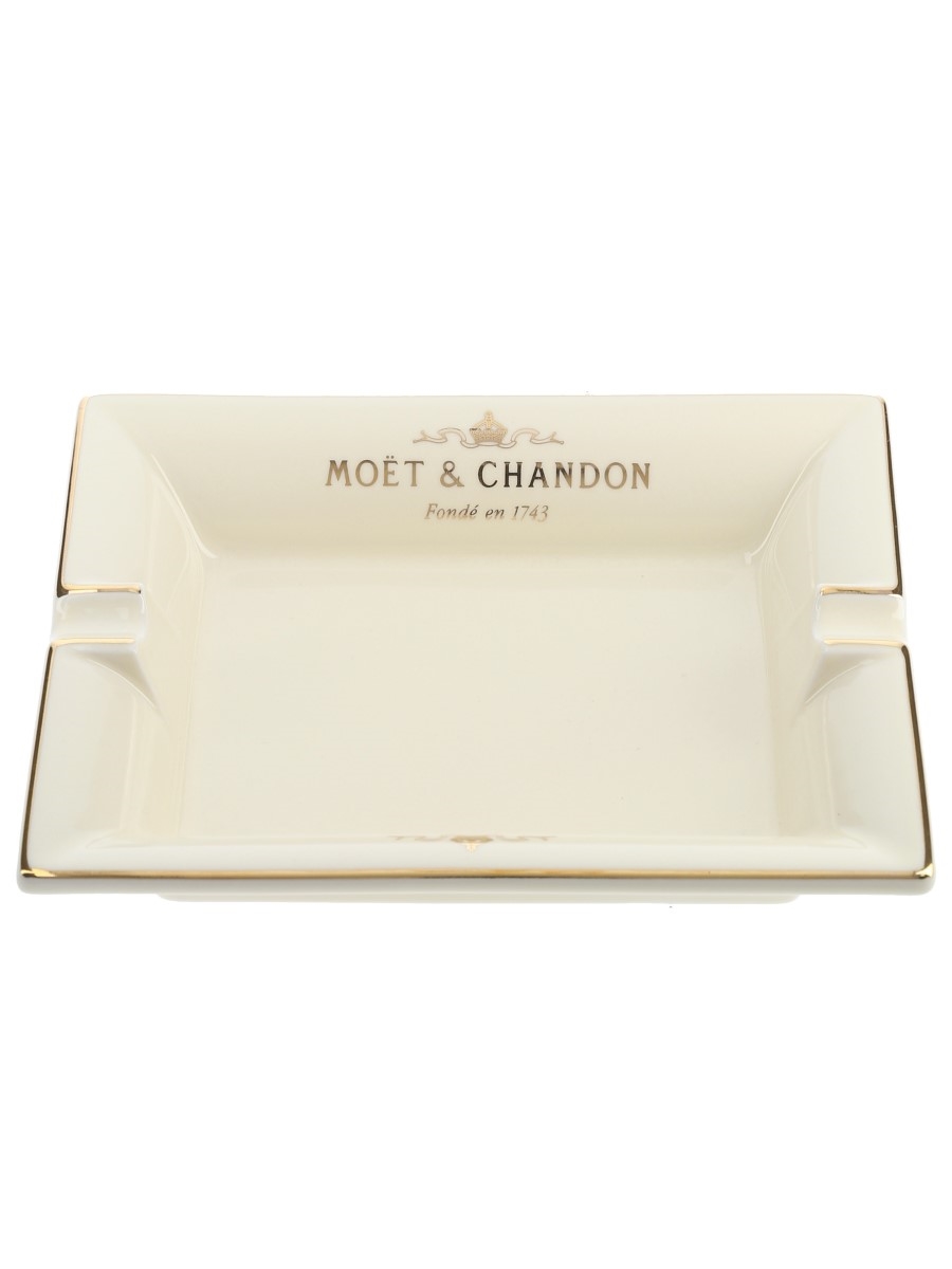 Moet & Chandon Cigar Ashtray  19.5cm x 15.5cm x 4.5cm