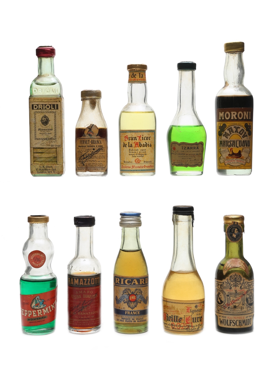 Assorted Liqueurs Bottled 1960s 2 x 2cl, 6 x 3cl & 2 x 4cl