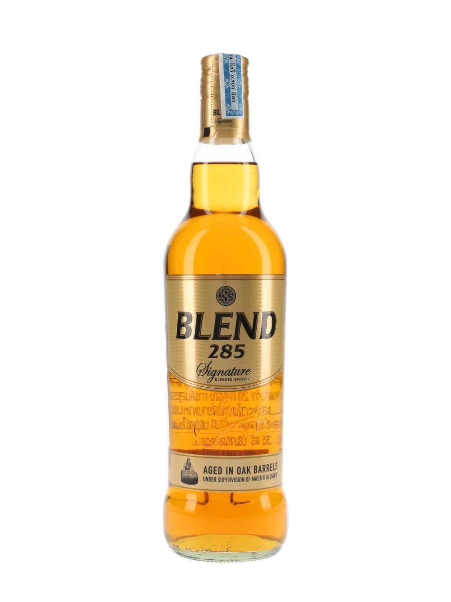 Signature Blend 285 Red Bull Distillery 70cl / 35%